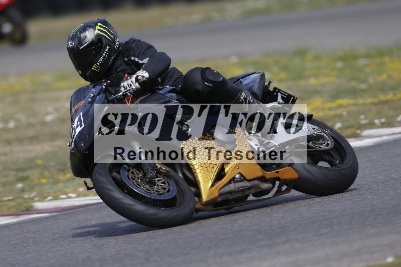 /37 09.08.2026  Pluess Motosport ADR/Einsteiger/454